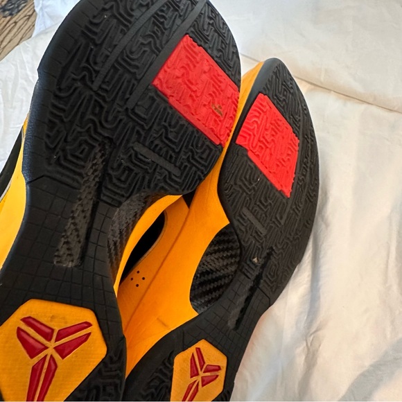 Kobe 5 Bruce Lee Edition - Picture 12 of 15